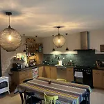 D'hotes De La Pilatiere Bed & Breakfast 4*
