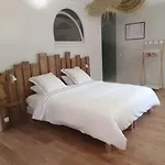 D'hotes De La Pilatiere Bed and breakfast 4*