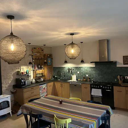 D'hotes De La Pilatiere Bed & Breakfast 4*