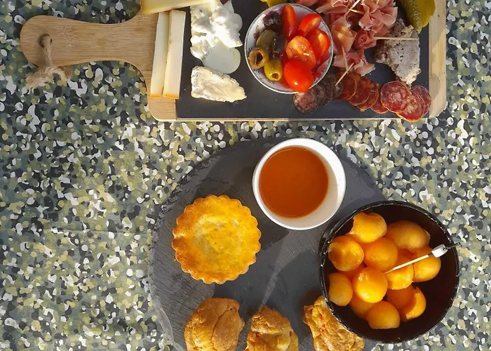 D'hotes De La Pilatiere فندق مبيت وإفطار 4*