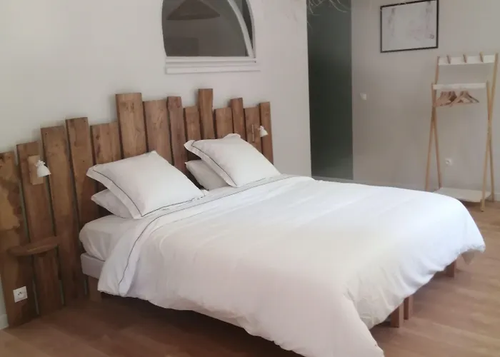 D'hotes De La Pilatiere فندق مبيت وإفطار 4*